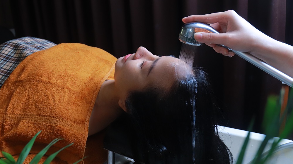 Combo 3: Gội đầu dưỡng sinh 5 IN 1 + Trị liệu vai, cổ, gáy + Chăm sóc chân với thảo dược (90') 